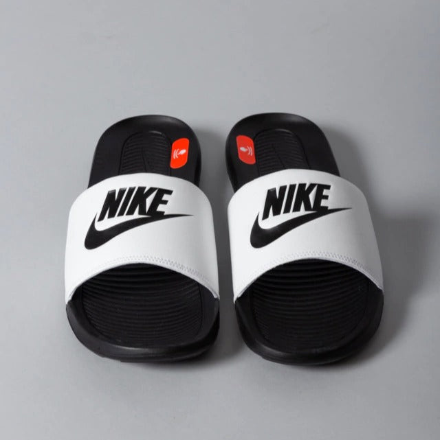 Sandalias Nike Benassi